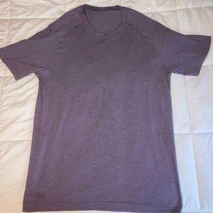 Lululemon large purple T-shirt